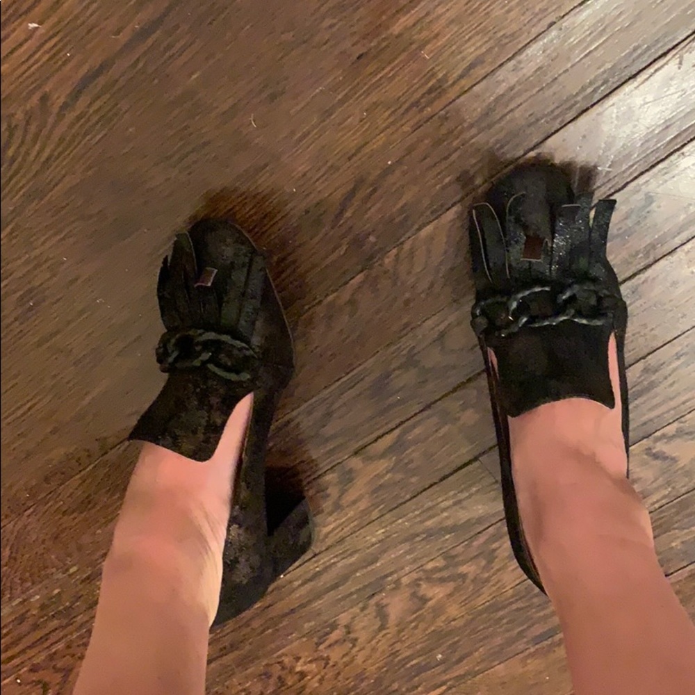 Shoes - Picture 5 of 5